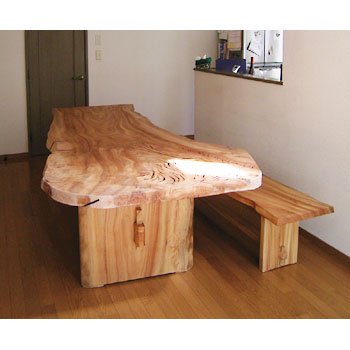 ダイニングテーブル　−楠材
