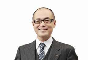 代表取締役　窪寺伸浩